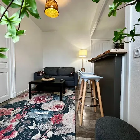 Apartment Sweet *